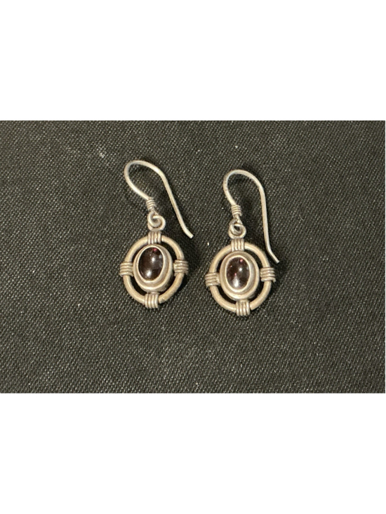 Unbranded Jewelry - Vtg 925 Sterling Silver Oval Garnet Cabochon Wire Wrapped Halo Dangle Earrings.